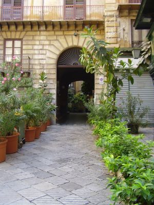 Via Vittorio Emanuelle
