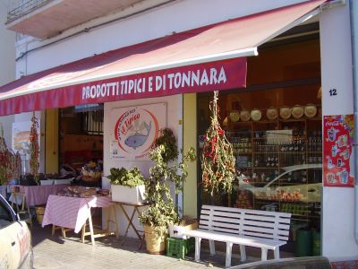 Bij de vismarkt in Trapani
